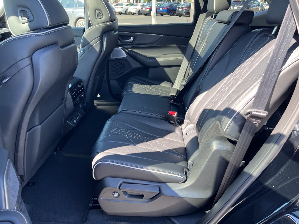 Used 2026 Acura MDX w/ Advance Package AWD/4WD image 29