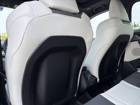 New 2026 BMW X2 xDrive28i w/ Technology Package AWD/4WD image 19