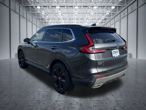 Used 2023 Honda CR-V Sport Touring image 3