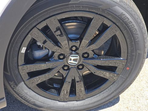 New 2026 Honda HR-V Sport image 3
