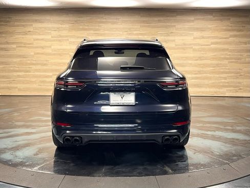 Used 2022 Porsche Cayenne Turbo image 21