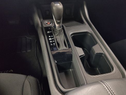 Used 2024 Nissan Sentra S FWD image 26