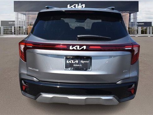 New 2026 Kia Seltos S image 4