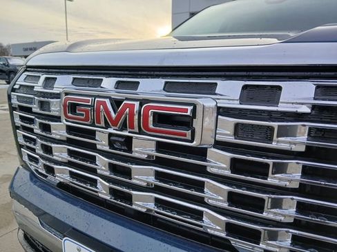 New 2026 GMC Terrain Denali image 30