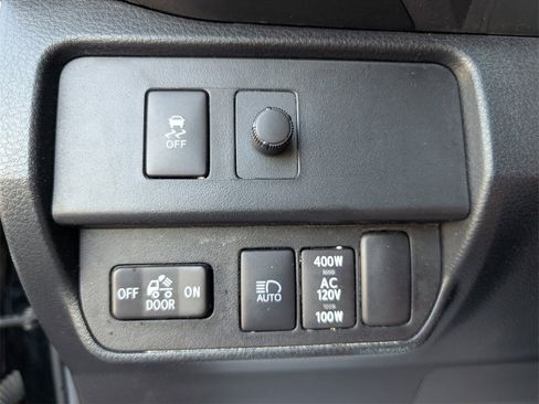 Used 2023 Toyota Tacoma TRD Off-Road image 23