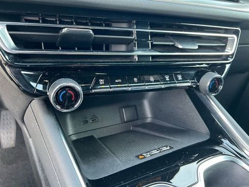 Certified 2025 Chevrolet Traverse LT image 19