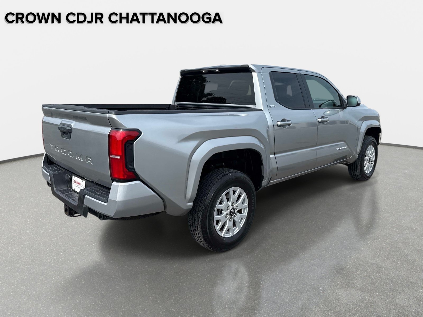 Used 2025 Toyota Tacoma SR5 RWD image 5