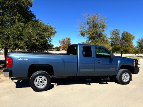 Used 2011 Chevrolet Silverado 2500 LT w/ Interior Plus Package image 66