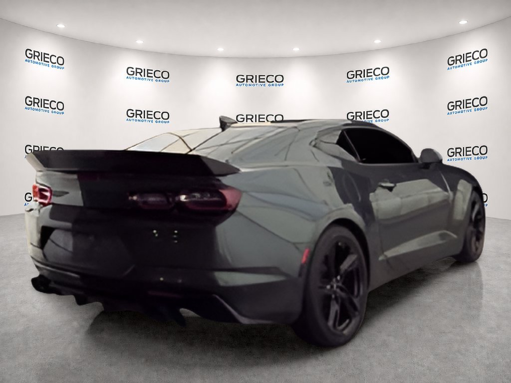 Used 2023 Chevrolet Camaro LT RWD image 5