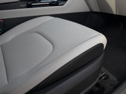 Certified 2025 Kia Sportage EX FWD image 35