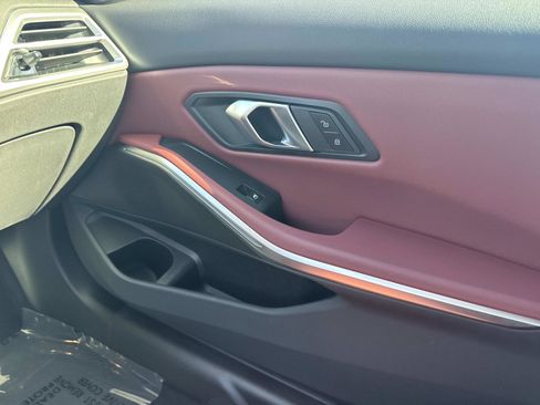 Certified 2025 BMW 330i Sedan w/ Premium Package image 21