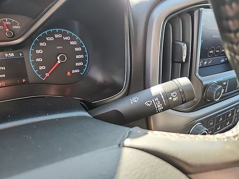 Certified 2022 GMC Canyon AT4 AWD/4WD image 12