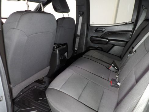 Used 2025 Chevrolet Colorado W/T RWD image 14