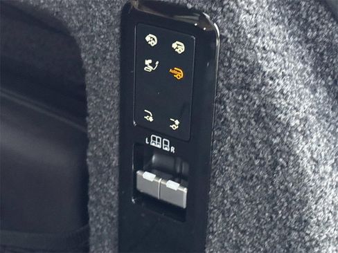 Used 2023 Land Rover Range Rover SV image 7