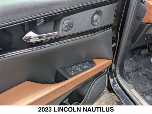 Certified 2023 Lincoln Nautilus Reserve FWD image 11