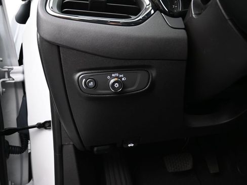 Used 2023 Chevrolet Equinox RS w/ RS Leather Package image 14