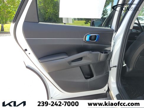 New 2026 Kia Sorento LX FWD image 13
