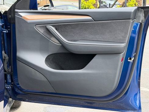 Used 2024 Tesla Model Y Long Range image 36