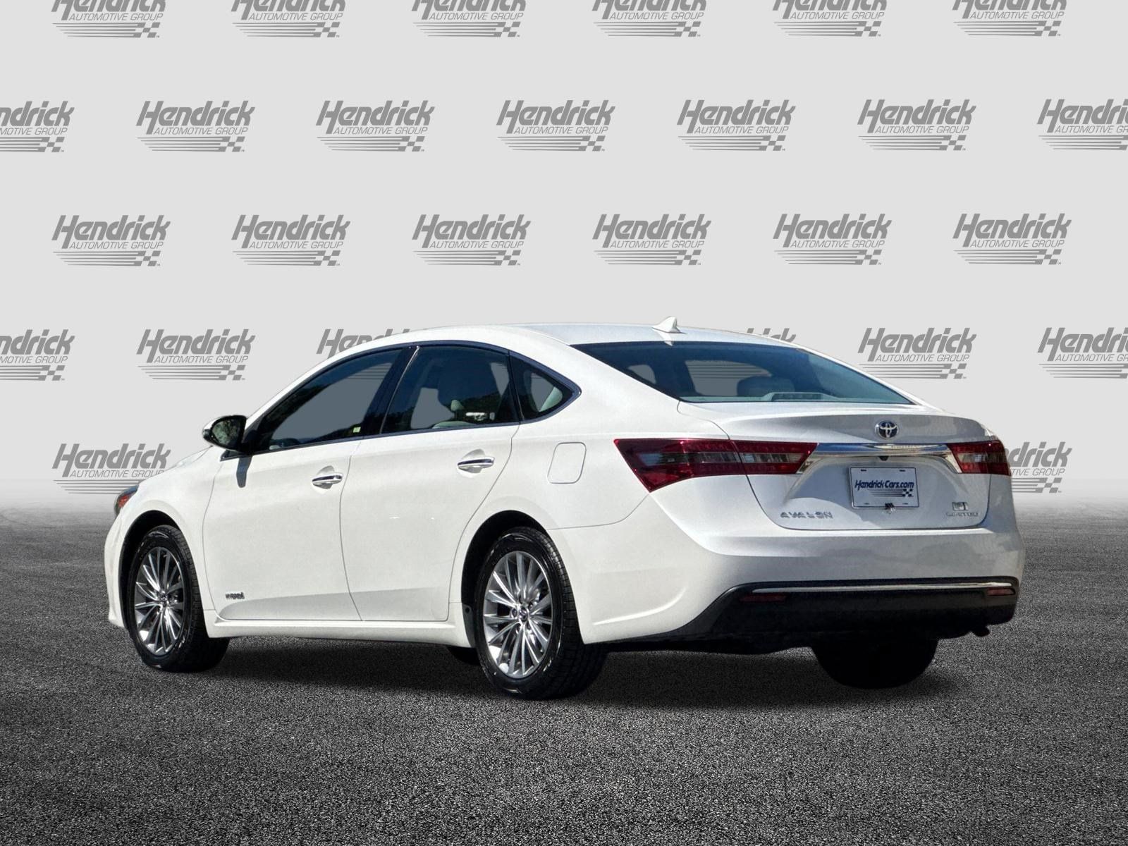 Used 2016 Toyota Avalon Limited FWD image 7