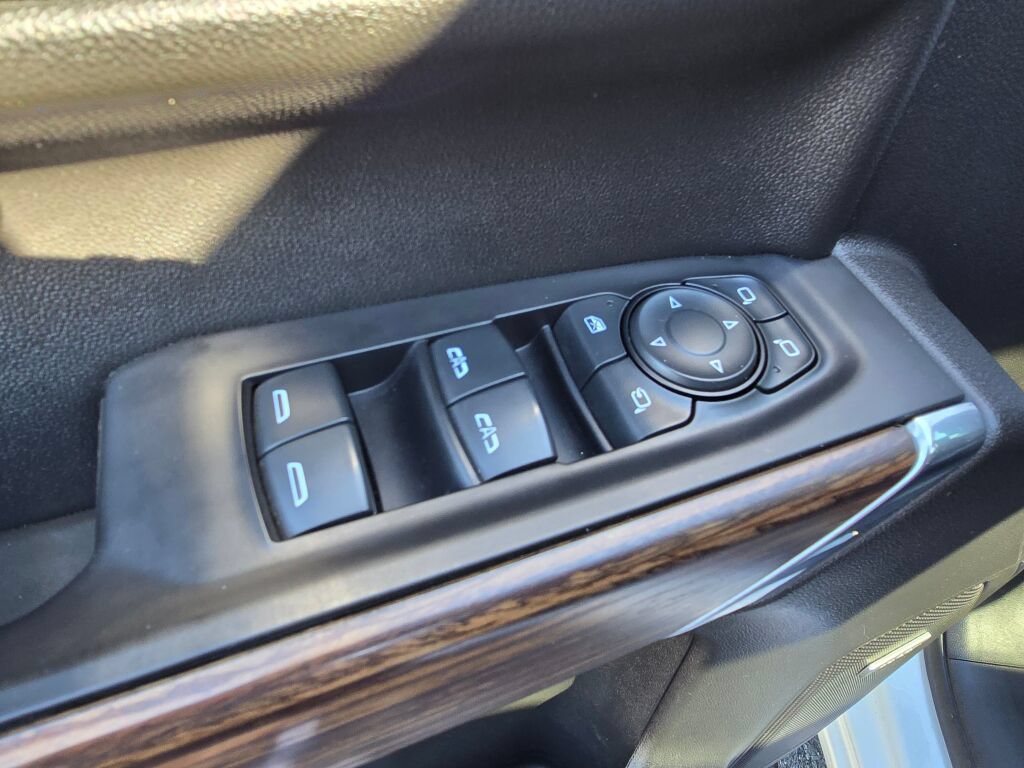 Used 2021 Chevrolet Silverado 1500 High Country AWD/4WD image 19
