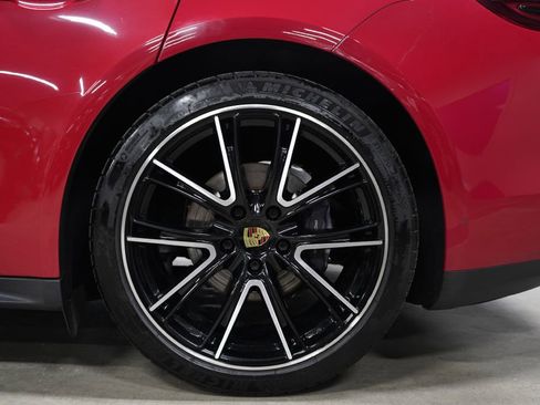 Used 2020 Porsche Panamera RWD image 33