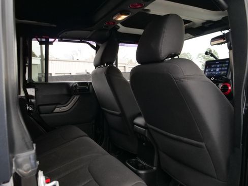 Used 2017 Jeep Wrangler Unlimited Sport w/ Quick Order Package 24S image 40