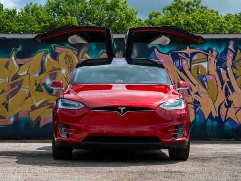 Used 2020 Tesla Model X Long Range AWD/4WD image 2