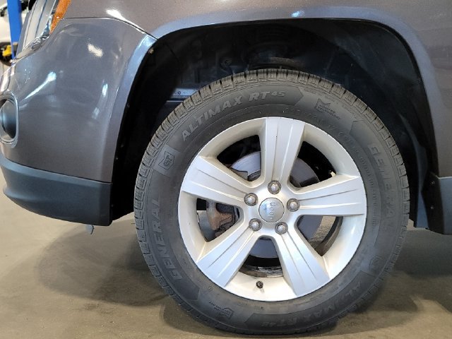 Used 2016 Jeep Compass Sport w/ Power Value Group AWD/4WD image 13