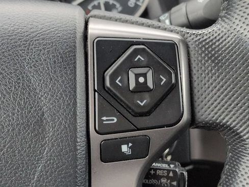 Used 2020 Toyota Tacoma SR5 RWD image 24