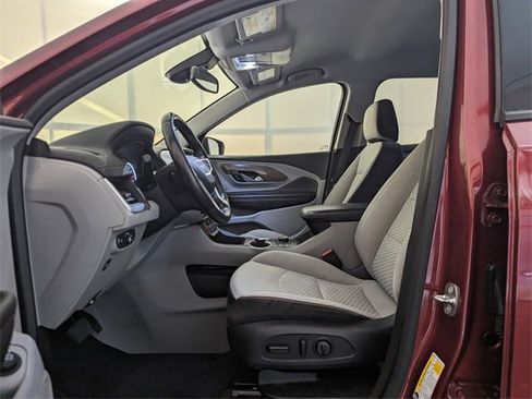 Used 2020 GMC Terrain SLE w/ Driver Convenience Package image 6