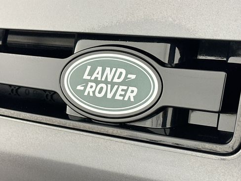 Used 2023 Land Rover Defender 130 SE image 36
