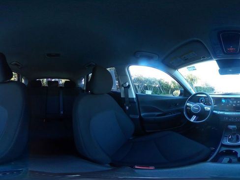 Used 2025 Hyundai Kona SEL image 42