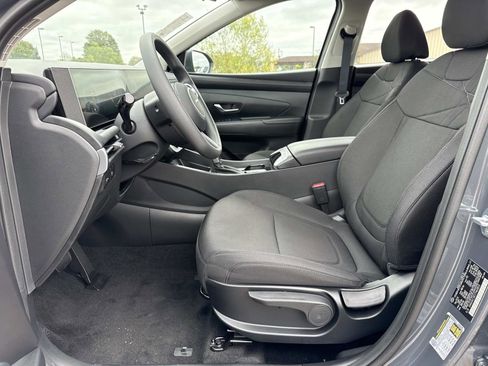 New 2026 Hyundai Tucson SE image 9