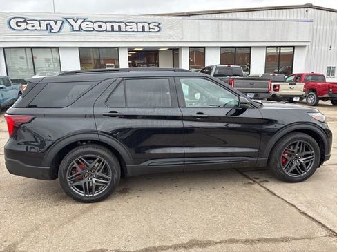 Used 2026 Ford Explorer ST image 11