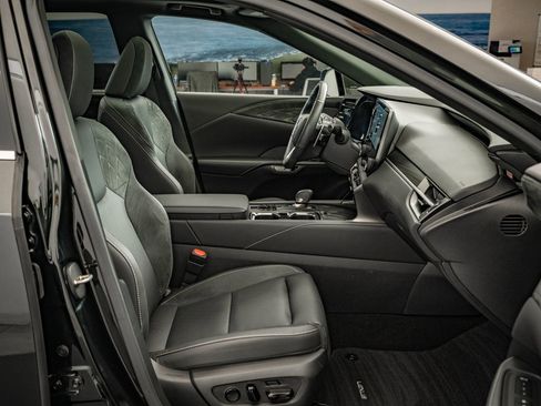 Certified 2024 Lexus RX 450h AWD w/ Convenience Package image 22