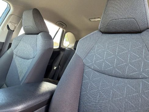 Certified 2025 Toyota RAV4 XLE AWD/4WD image 11