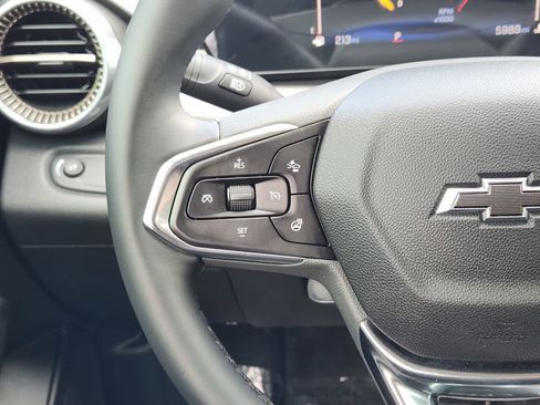 Used 2025 Chevrolet Trax ACTIV FWD image 27