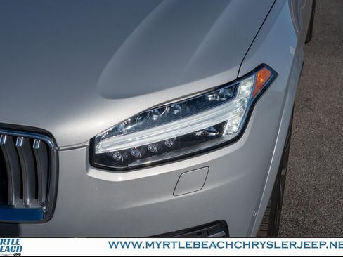 Used 2023 Volvo XC90 B6 Plus image 10