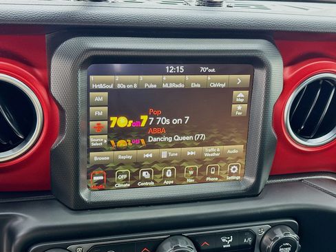 Used 2022 Jeep Gladiator Rubicon AWD/4WD image 11
