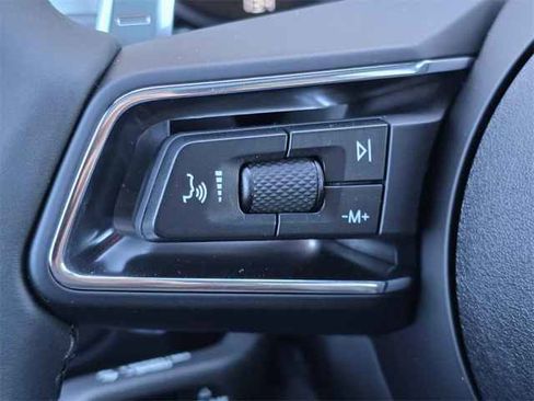 New 2025 Porsche Macan image 16