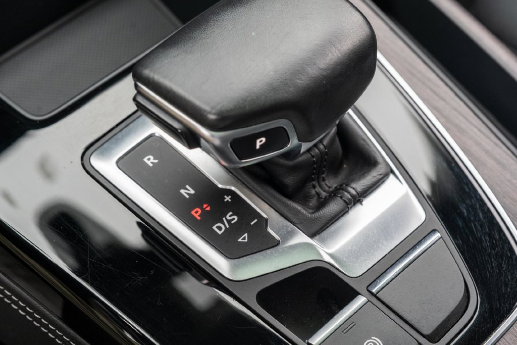 Used 2021 Audi Q5 2.0T Premium Plus w/ Premium Plus Package AWD/4WD image 19