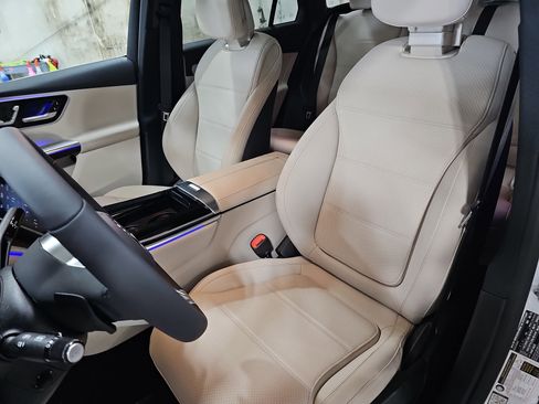 New 2026 Mercedes-Benz GLC 300 image 17