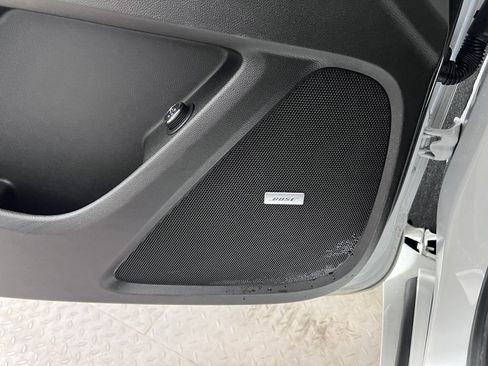 Used 2020 Chevrolet Traverse Premier w/ LPO, Blackout Package AWD/4WD image 29