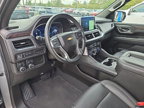 Used 2023 Chevrolet Suburban LT image 10