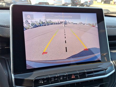 Certified 2022 Jeep Compass Altitude image 17