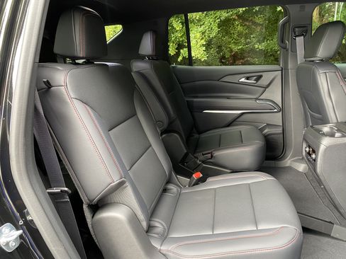 Used 2026 Chevrolet Traverse Z71 AWD/4WD image 37