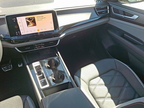 Certified 2025 Volkswagen Atlas Peak Edition SE image 16