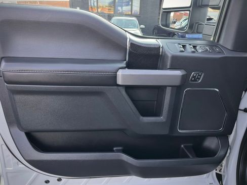 Used 2022 Ford F250 Platinum w/ FX4 Off-Road Package image 39