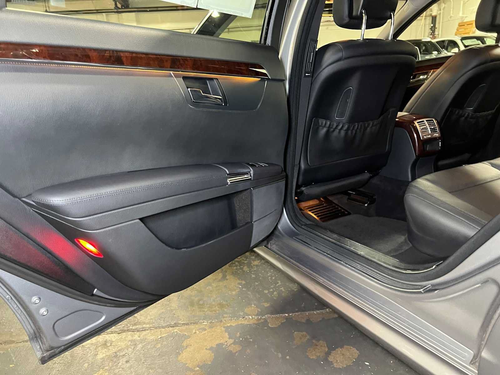 Used 2013 Mercedes-Benz S 550 image 17