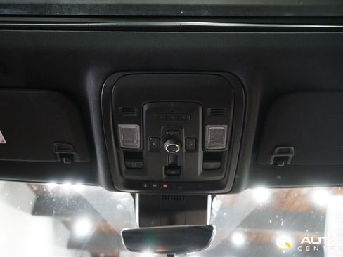 Used 2023 Chevrolet Tahoe High Country AWD/4WD image 25